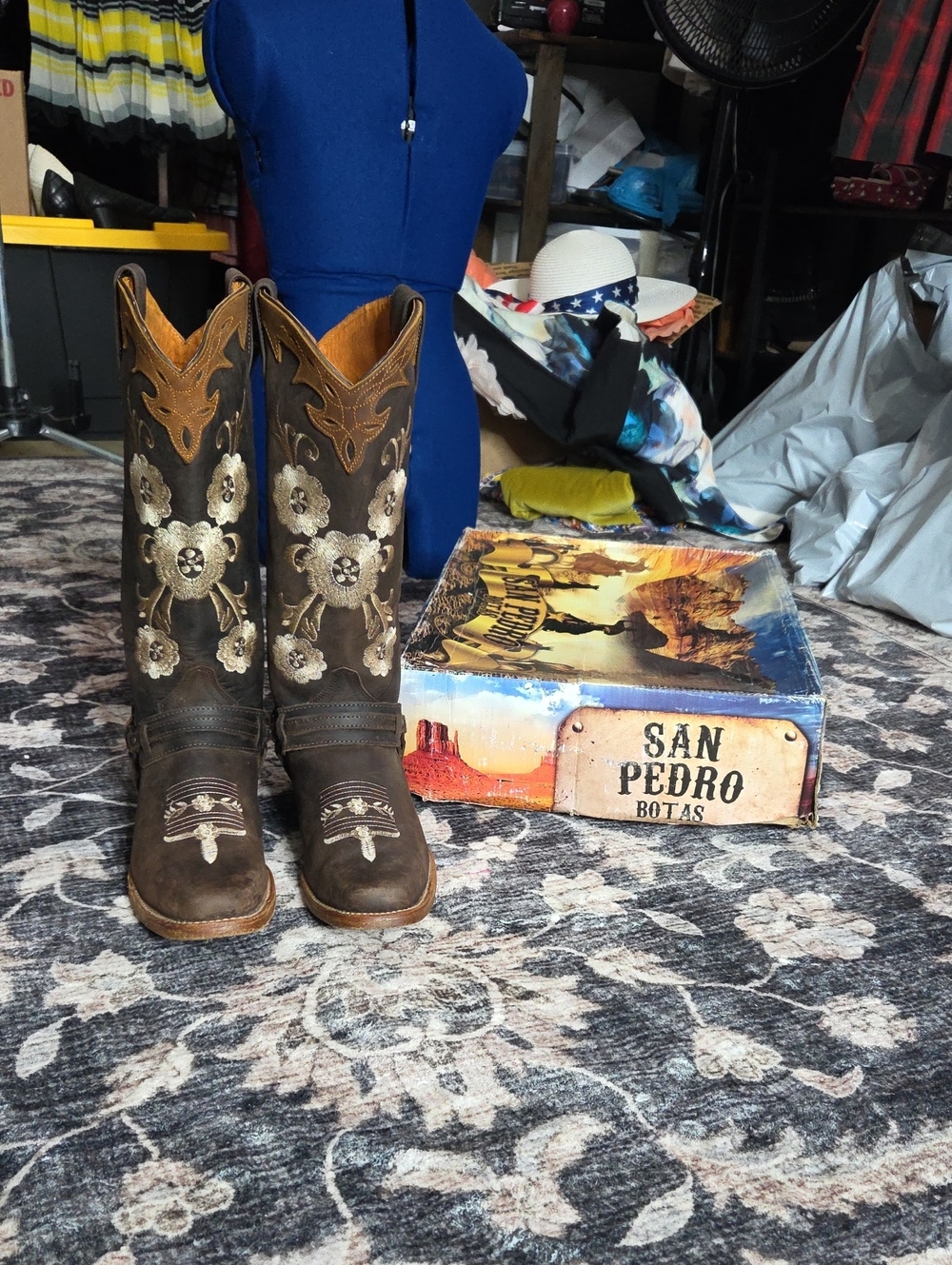 Brown Floral Embroidered Western Boots Real Leather.
